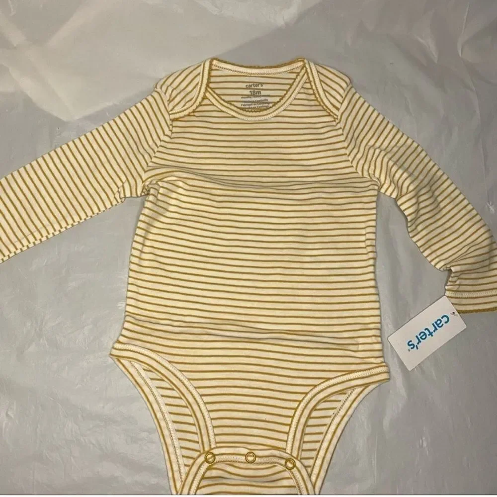 Carter's 3pc set Size 18M